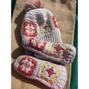 David and Young Set: Women’s One Size Chunky Knit Beanie w/Pompom and Mittens